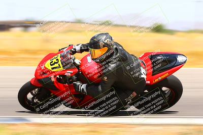 media/Apr-30-2023-CRA (Sun) [[020fcf5d43]]/Race 3-1000 Amateur Supersport/